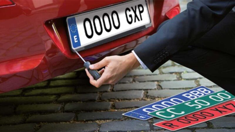 ¿Cuánto tarda en llegar las placas de un carro (matrícula)?