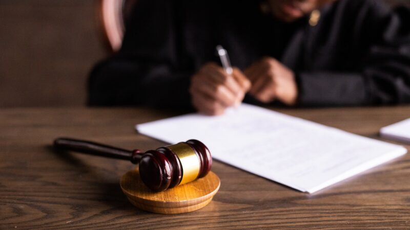¿Qué pasa si no me presento a corte por DUI?