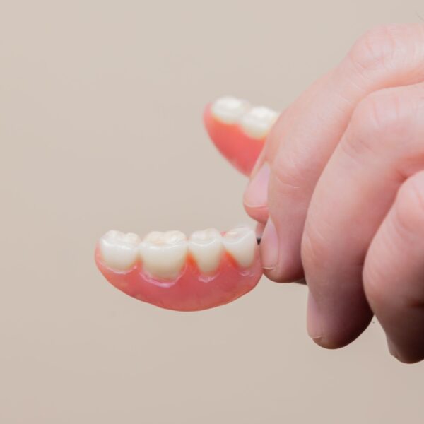 Prótesis dentales gratis del gobierno