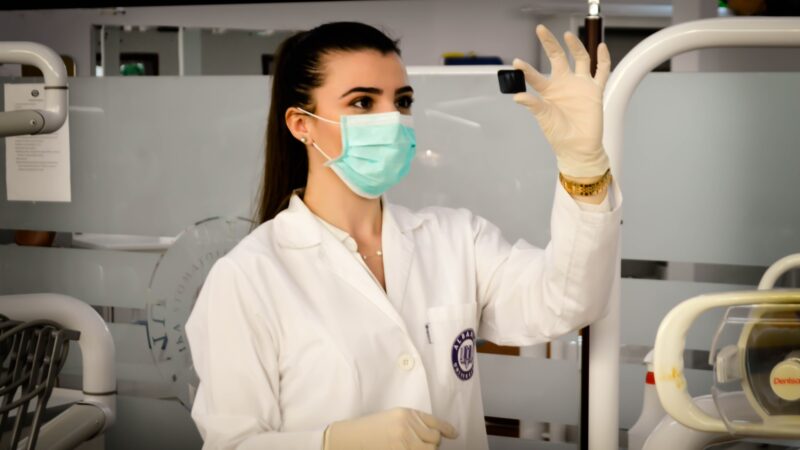 ¿Cuánto gana un asistente médico en California?